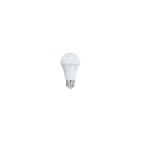 Foco Mlesso led bulbo 9w frío contra agua